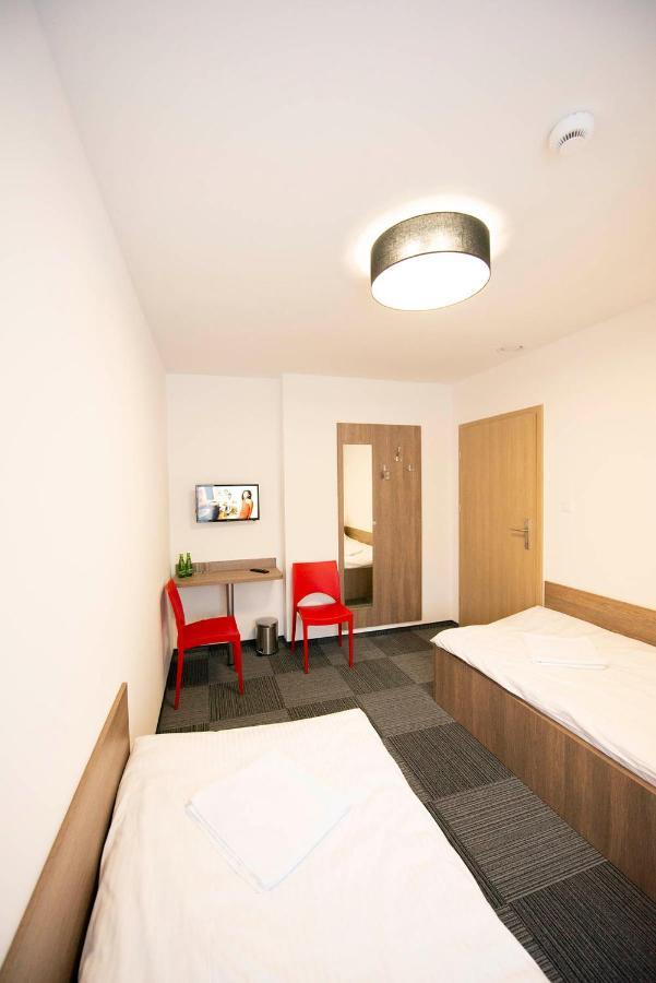 Hostel Sms Free Parking Bydgoszcz Esterno foto